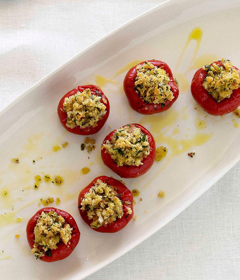 **[Eugenio Maiale's peperoni ripieni di tonno (peppers stuffed with tuna)](https://www.gourmettraveller.com.au/recipes/chefs-recipes/eugenio-maiale-peperoni-ripieni-di-tonno-peppers-stuffed-with-tuna-7438|target="_blank"|rel="nofollow")**