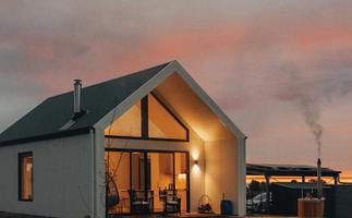 Romantic getaway Victoria High country - Vineyard Cottage Airbnb Victoria High Country, Macs Cove