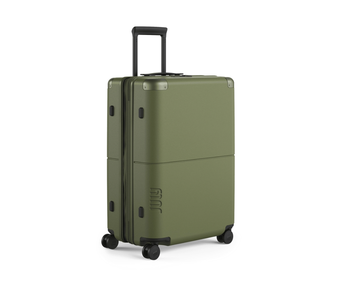 For the last-minute packers, expand July's new hard suitcase model from 80L to 90L with the flick of a zip.